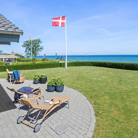 Дом отдыха 30012-malling-peter-eriksens-vej-1 Malling